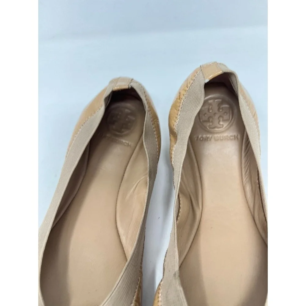 Tory Burch Caroline Patent Leather Ballet Flats Natural Logo Medallion Size 7.5‎